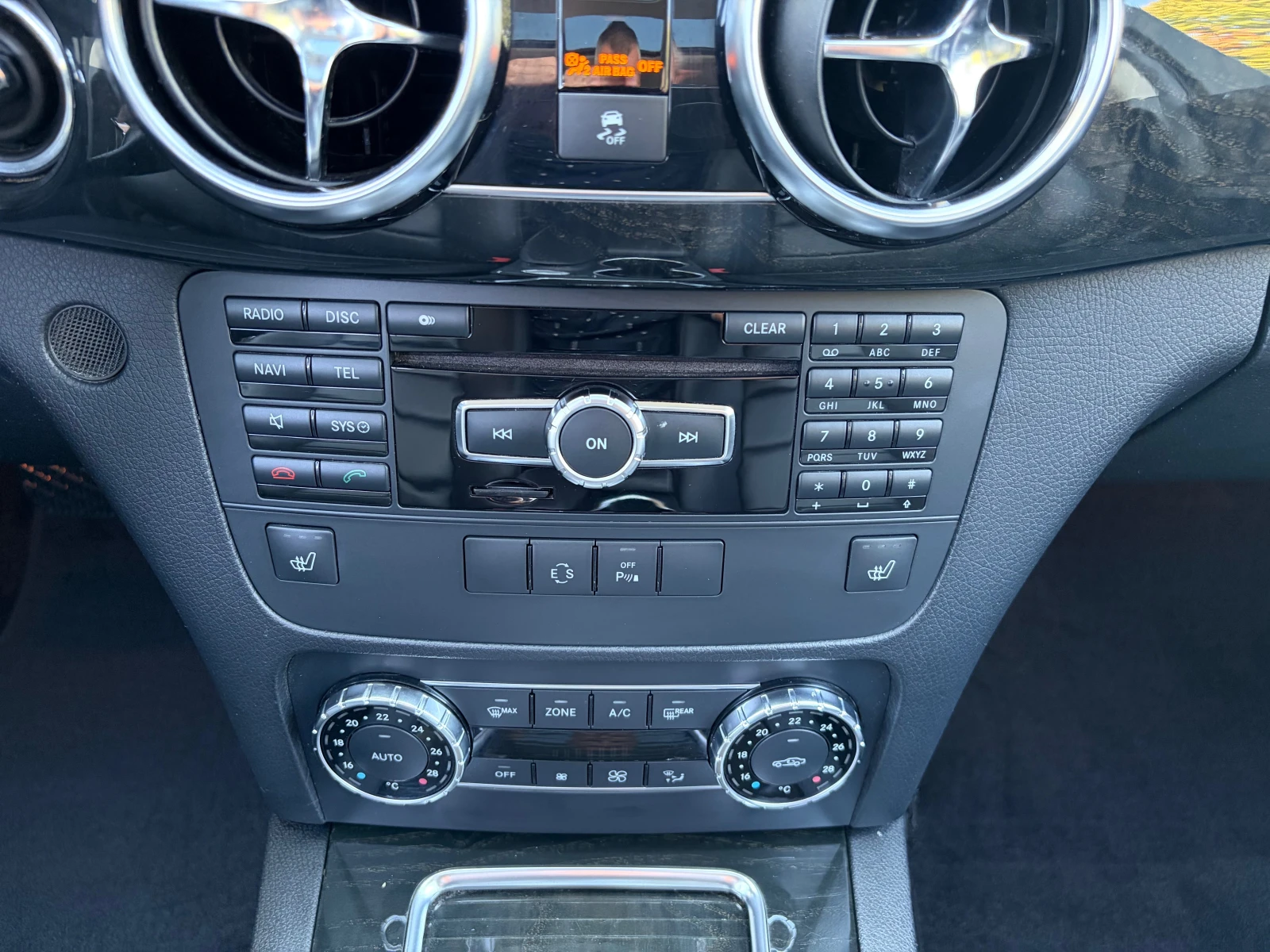 Mercedes-Benz GLK 250CDI/ПАНОРАМА/ПОДГРЕВ, снимка 12 - Автомобили и джипове - 55622831