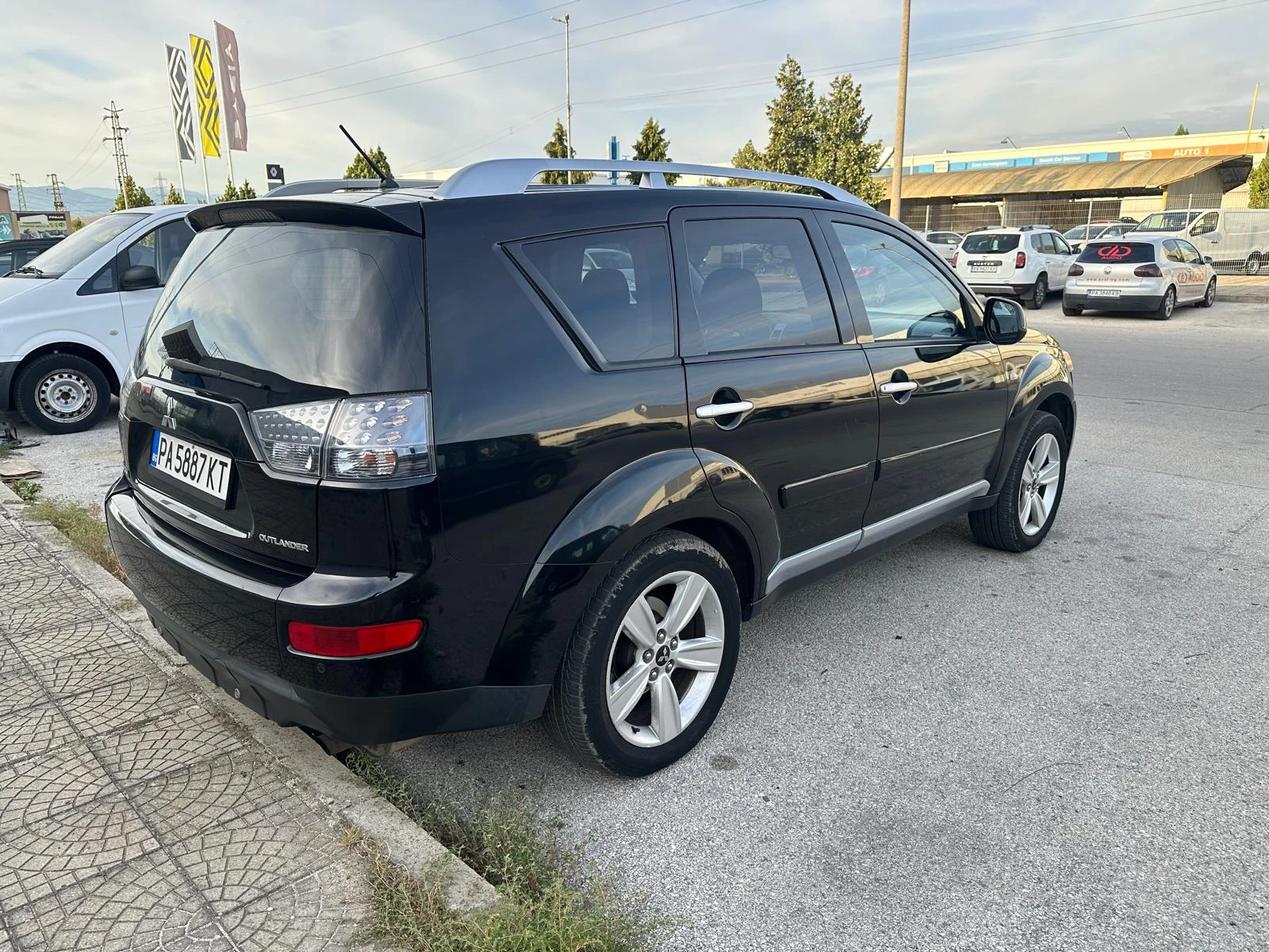 Mitsubishi Outlander 2.4, снимка 5 - Автомобили и джипове - 56079696