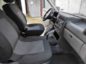 VW Transporter 2.5TDI автомат, снимка 11