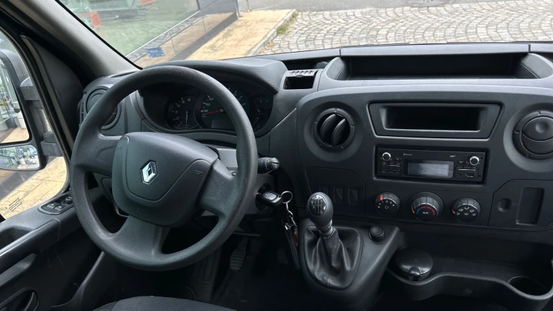 Renault Master, снимка 11 - Бусове и автобуси - 48280664