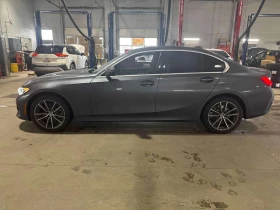 BMW 330 * xDrive * CARFAX * ПАНО * KEYLESS * ПОДГРЕВИ, снимка 2