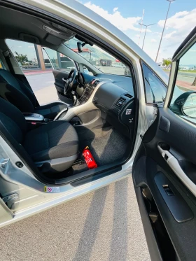 Toyota Auris 2.0-D4D-126к.с.;Keyless-Go;БЕЛГИЯ - 9200 лв. - 92974111 9