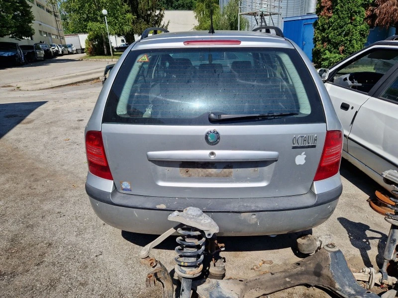 Skoda Octavia 2.0 i, снимка 7 - Автомобили и джипове - 41349326