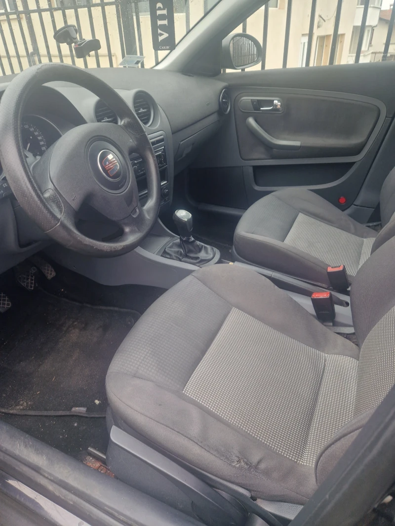 Seat Ibiza, снимка 3 - Автомобили и джипове - 46334764