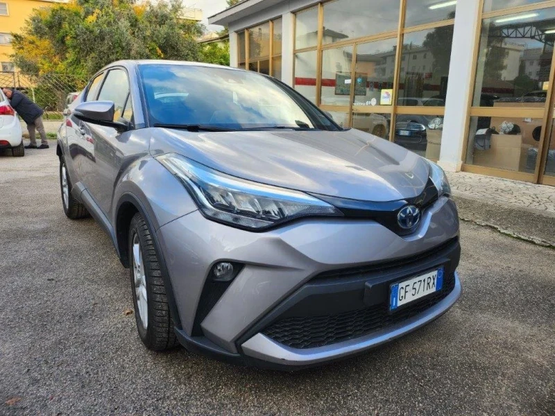 Toyota C-HR 1.8 Hybrid Вкл.вс.такси, снимка 2 - Автомобили и джипове - 48611880