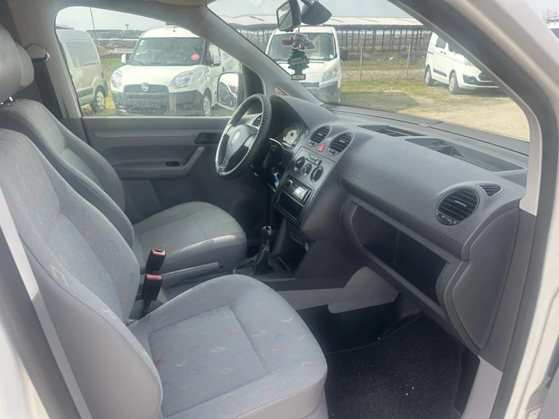 VW Caddy, снимка 12 - Автомобили и джипове - 49682791