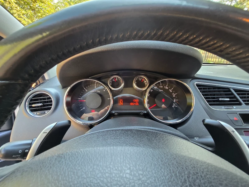 Peugeot 5008 1.6 EHDI , снимка 7 - Автомобили и джипове - 51898875