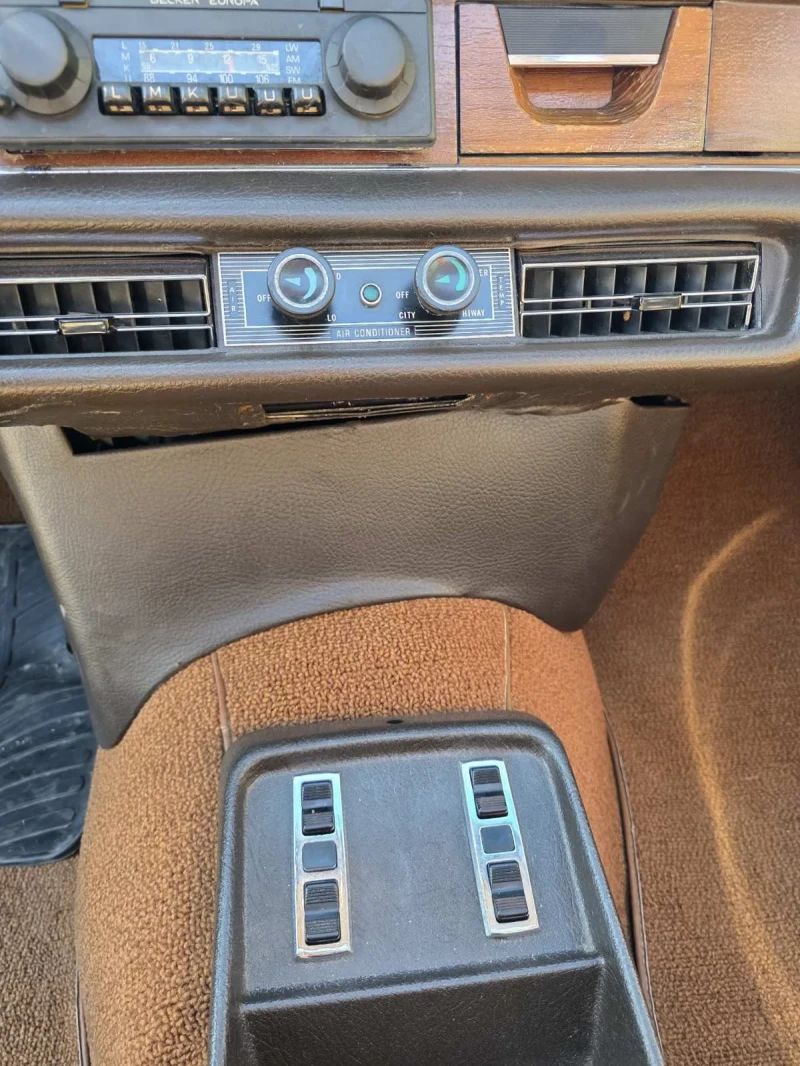 Mercedes-Benz 450 V8 w108, снимка 8 - Автомобили и джипове - 52305594