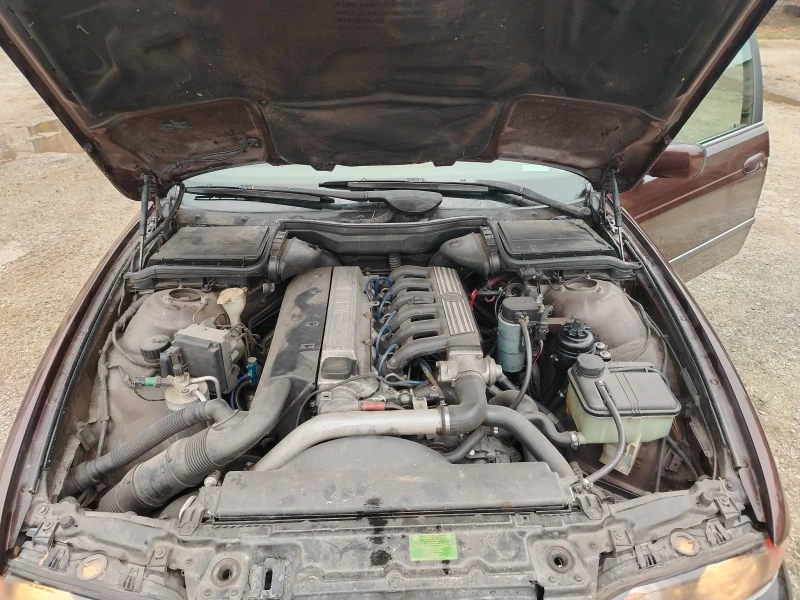 BMW 525, снимка 10 - Автомобили и джипове - 52625213