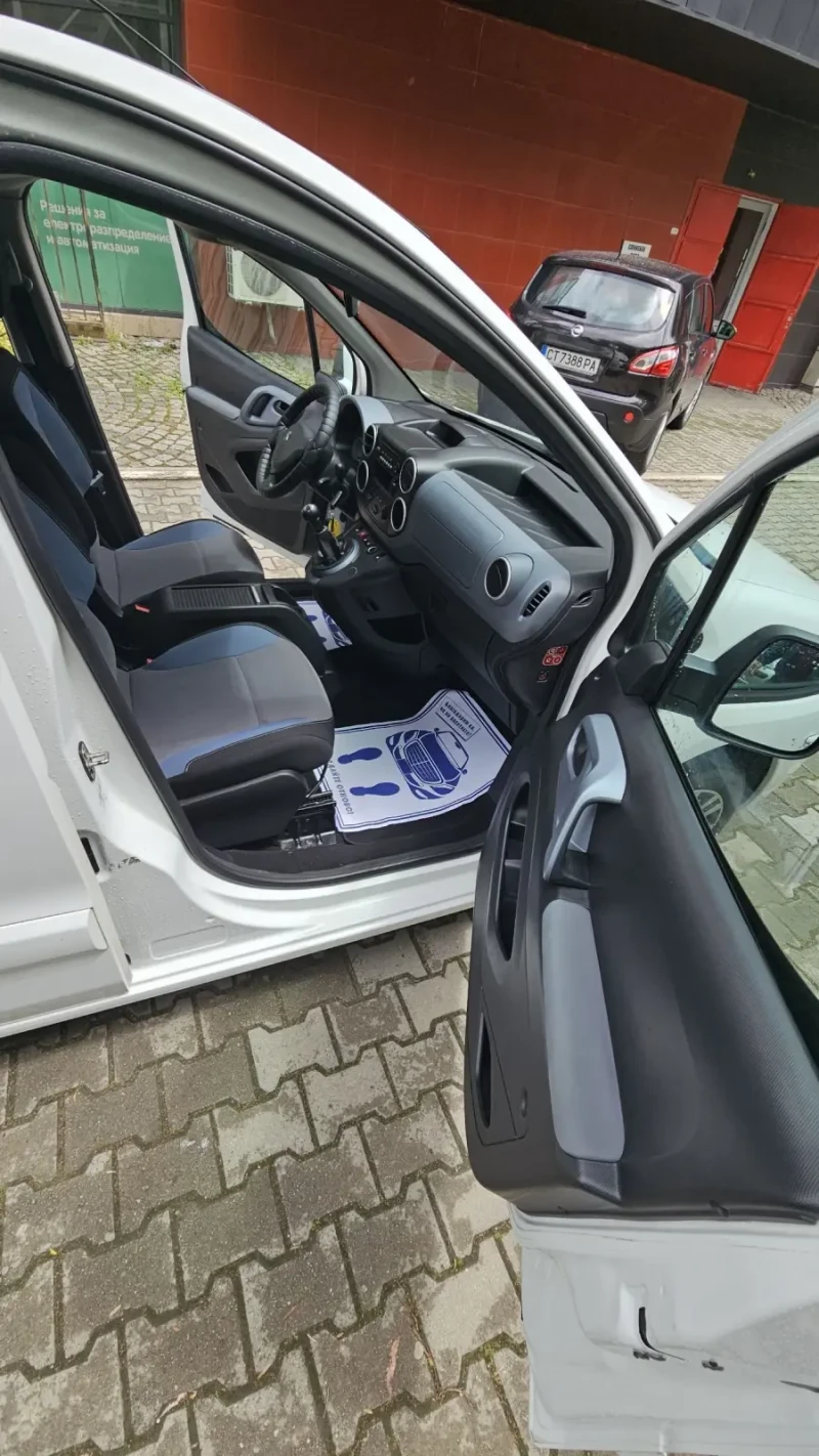 Peugeot Partner 1.6i/газ teppe 2012, снимка 15 - Автомобили и джипове - 52934120