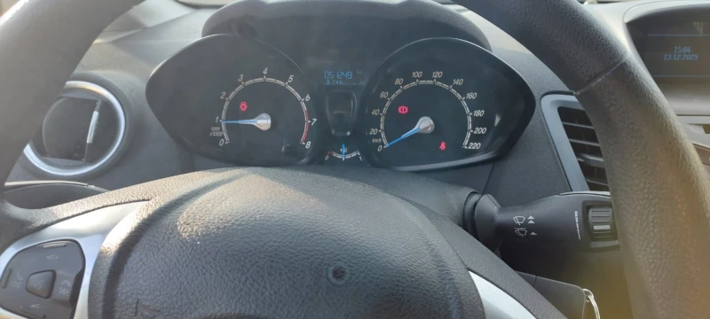 Ford Fiesta 1.0, снимка 10 - Автомобили и джипове - 53002177
