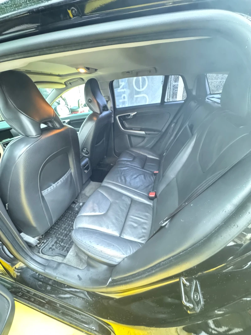 Volvo V60 T6 AWD, снимка 9 - Автомобили и джипове - 53246753