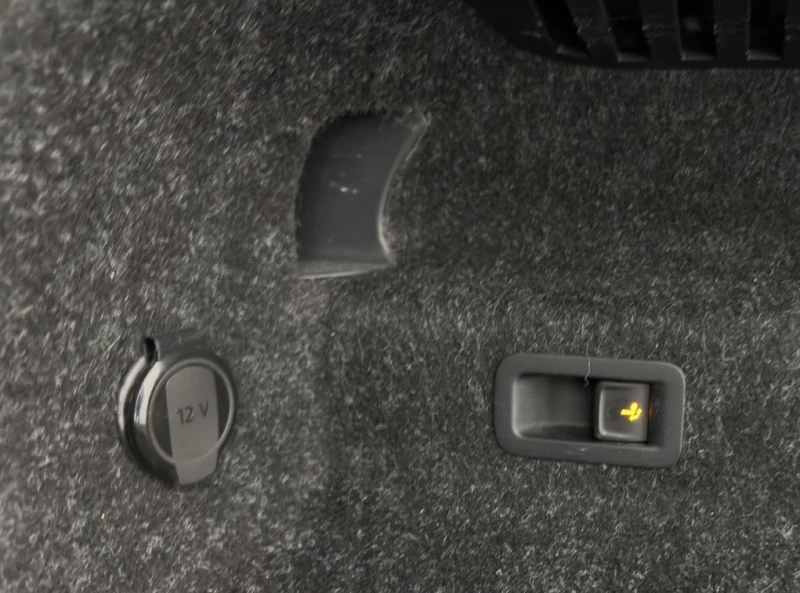 Skoda Enyaq iV80 - термопомпа, снимка 15 - Автомобили и джипове - 53530632