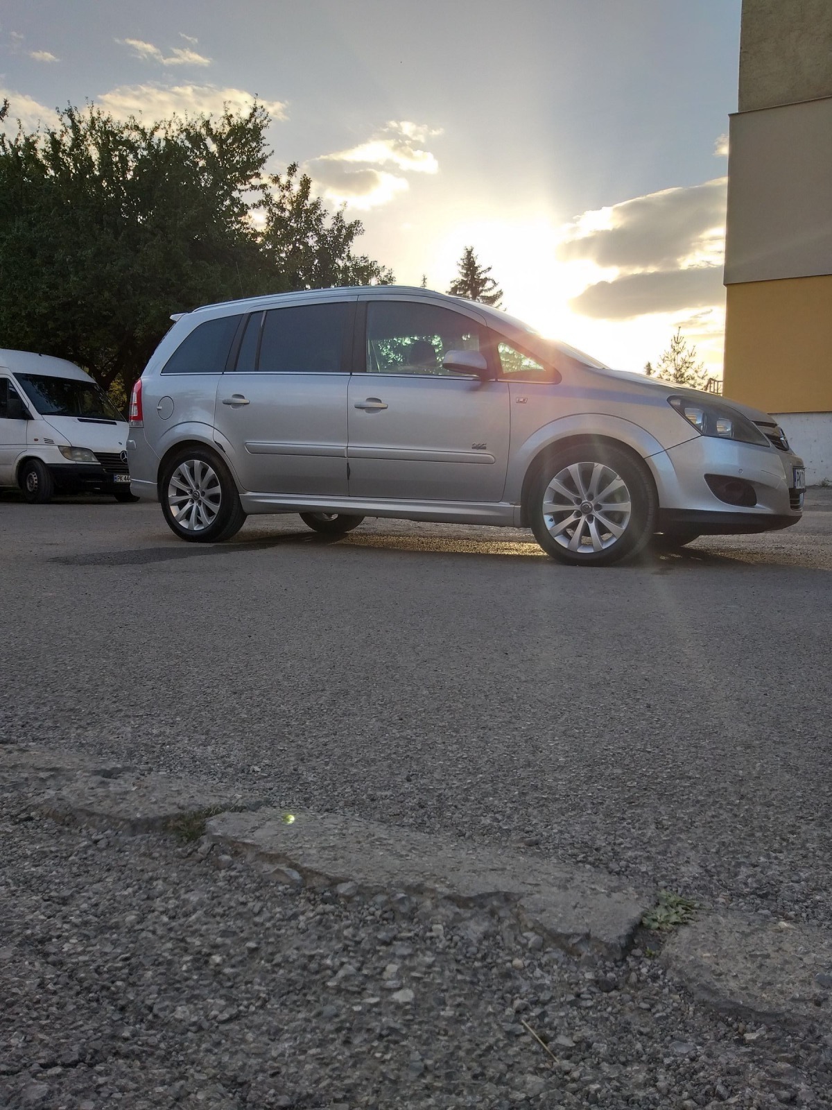 Opel Zafira 1.9 CDTI OPC - изображение 1