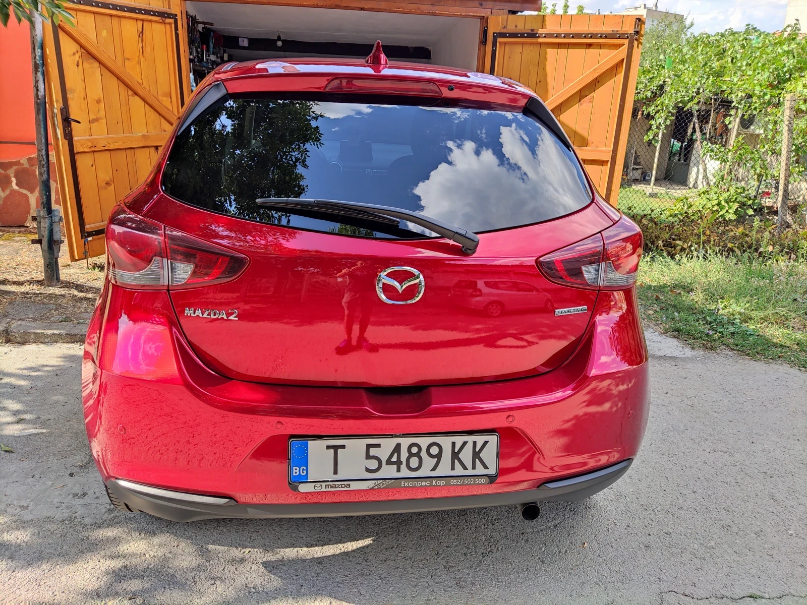 Mazda 2 1.5 хибрид - изображение 4