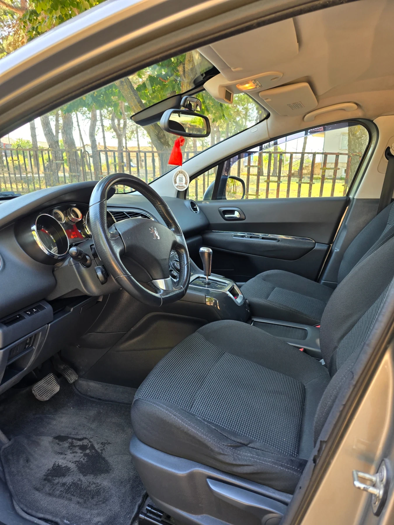 Peugeot 5008 1.6 EHDI  - изображение 9