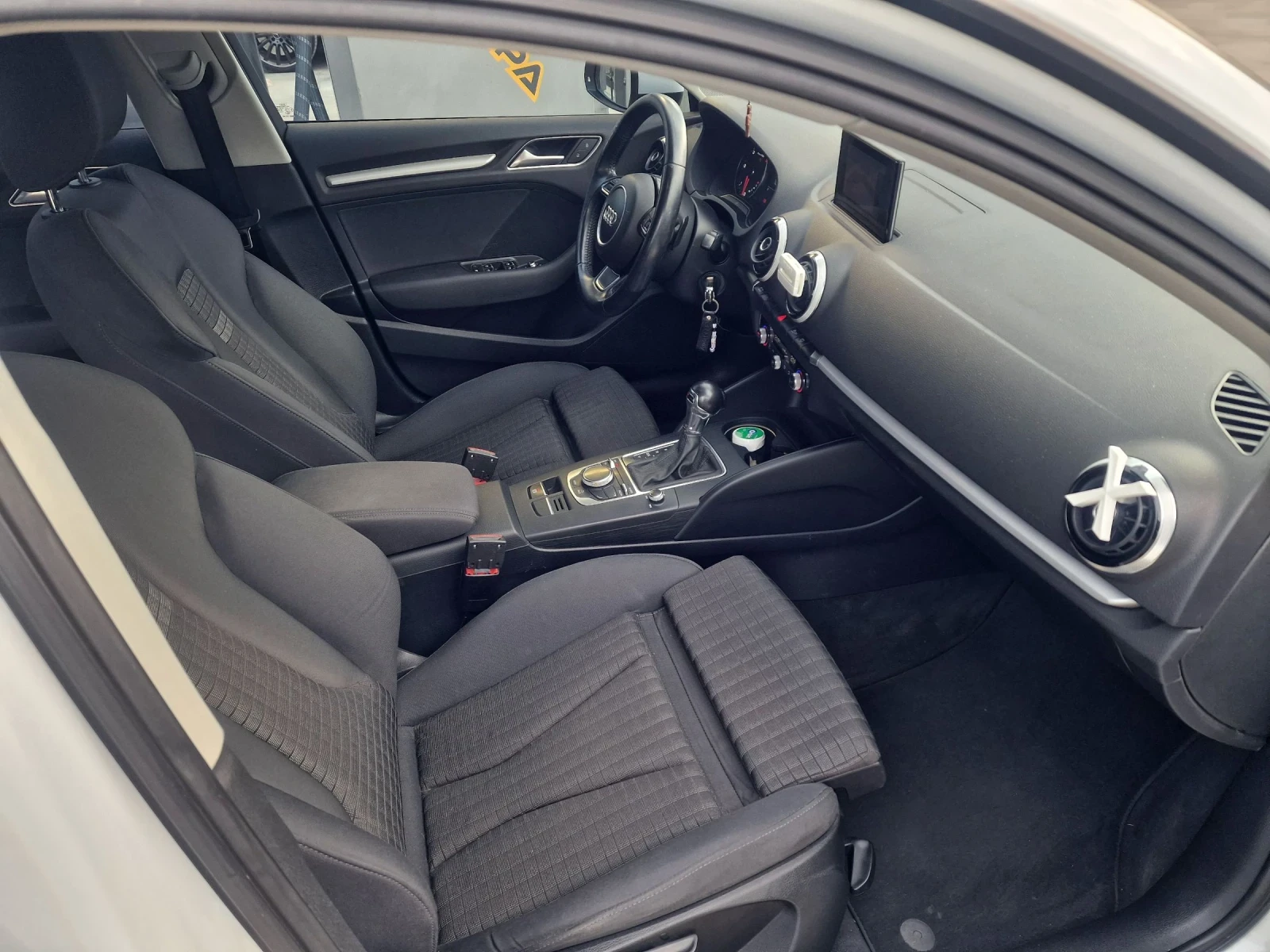 Audi A3 2.0TDI 150 к.с. - изображение 10