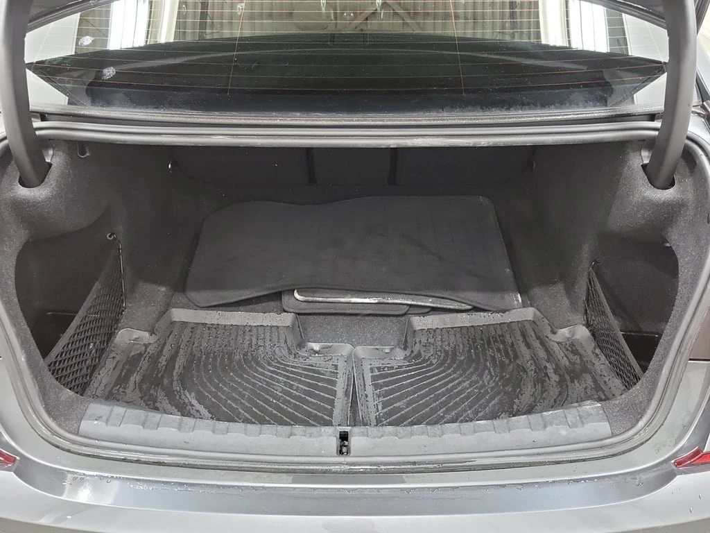 BMW 330 * 330I XDRIVE * CARFAX *    | Mobile.bg   16