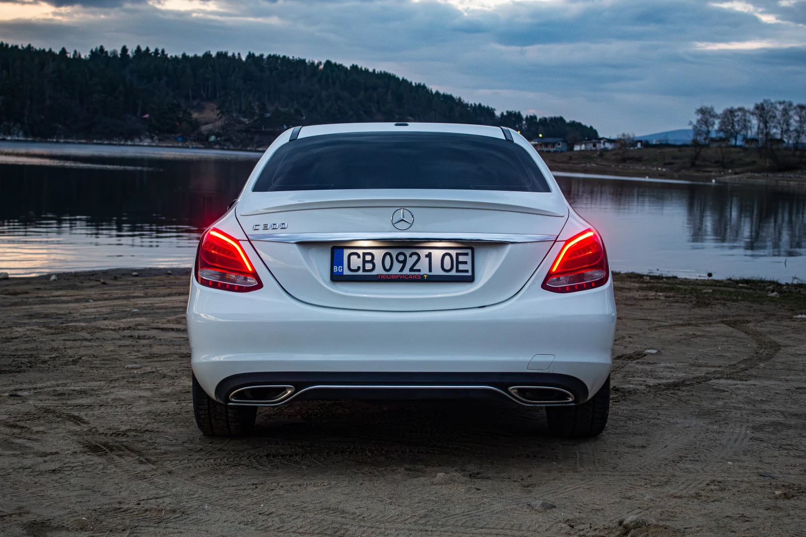 Mercedes-Benz C 300 * AMG ВОЛАН С АЛКАНТАРА*  РЕАЛНИ 100 000КМ, снимка 3 - Автомобили и джипове - 52962105