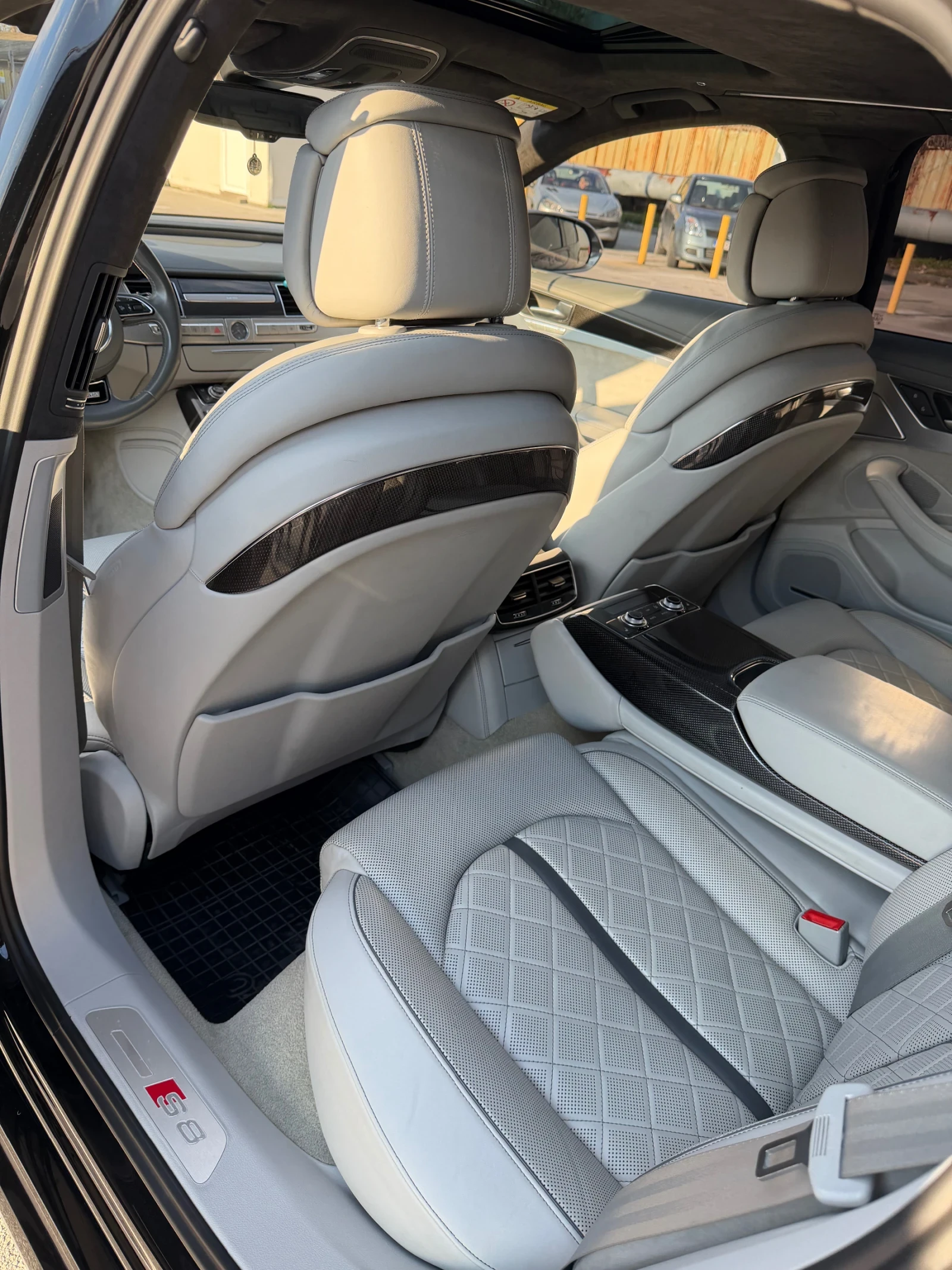 Audi S8 Audi S8 PLUS MATRIX CERAMIC Лизинг!, снимка 12 - Автомобили и джипове - 53637651