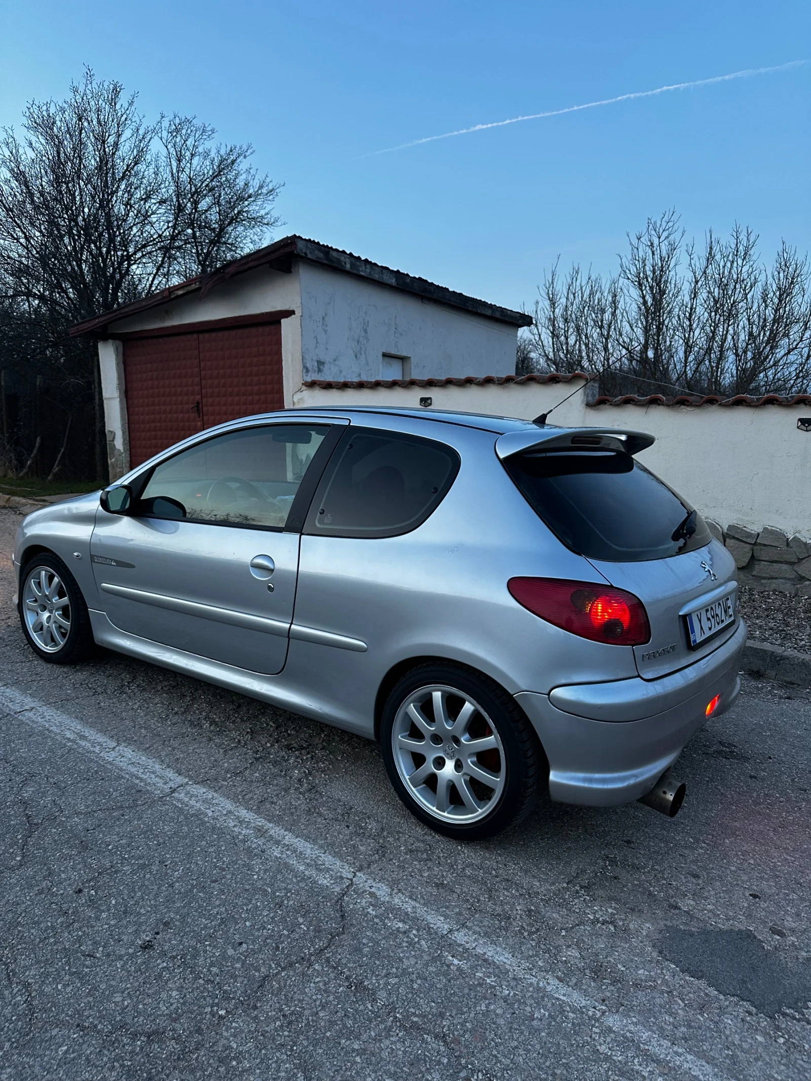 Peugeot 206 1.6 16V, снимка 3 - Автомобили и джипове - 53712835