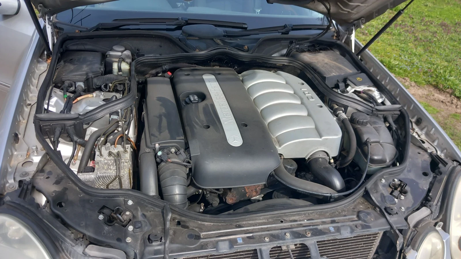 Mercedes-Benz E 270, снимка 12 - Автомобили и джипове - 53754797