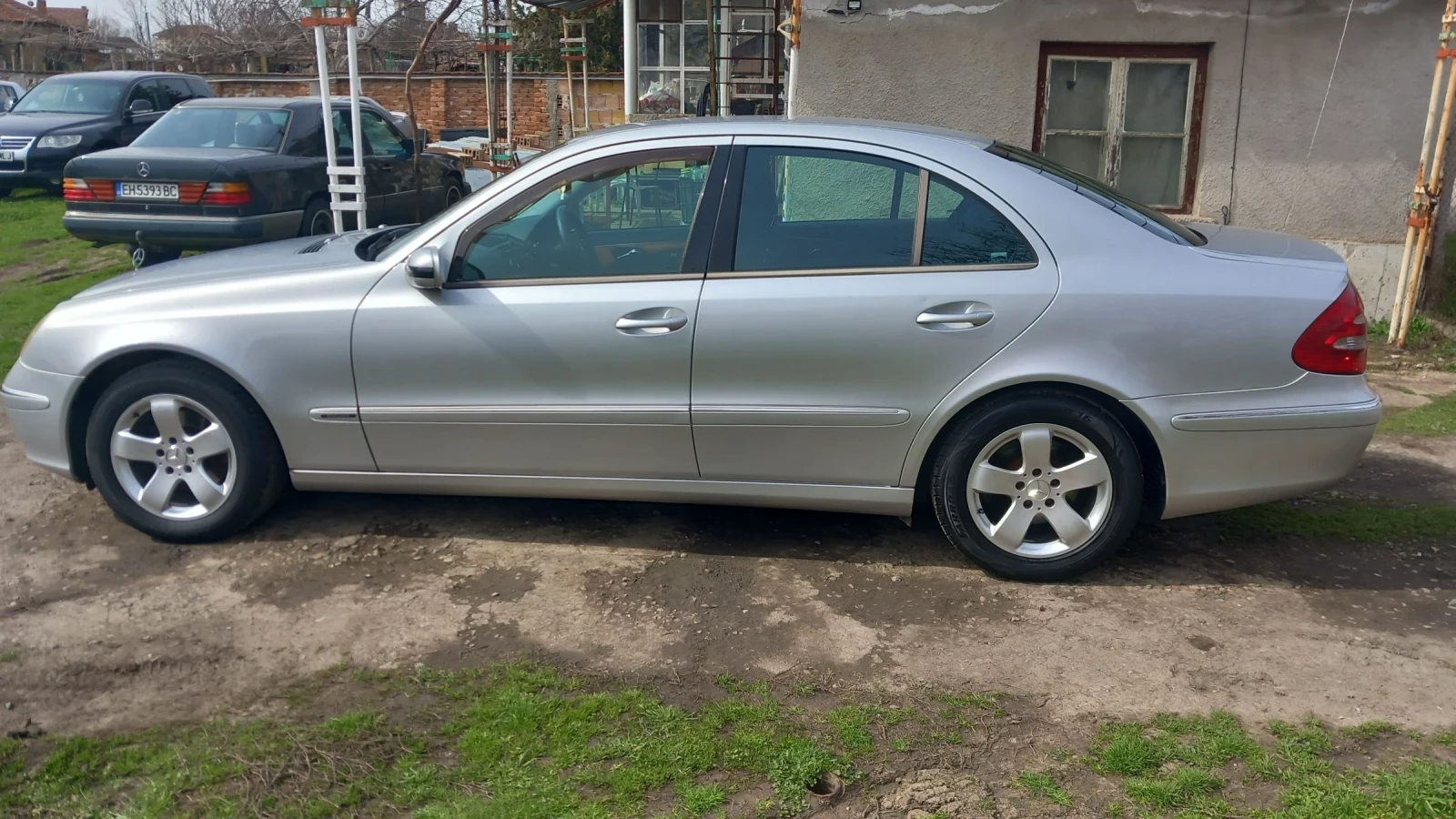 Mercedes-Benz E 270, снимка 4 - Автомобили и джипове - 53754797