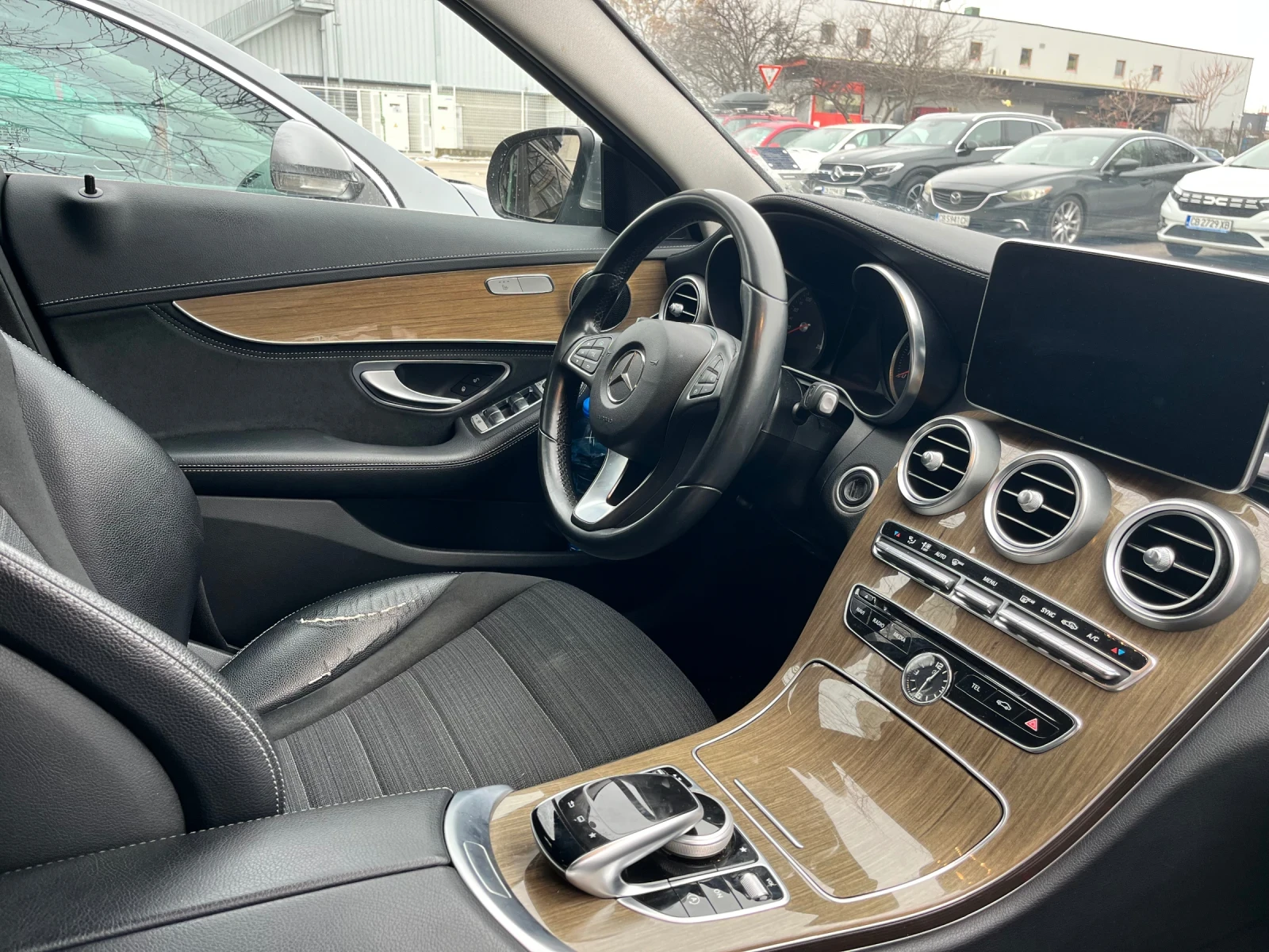 Mercedes-Benz C 250, снимка 5 - Автомобили и джипове - 53786064