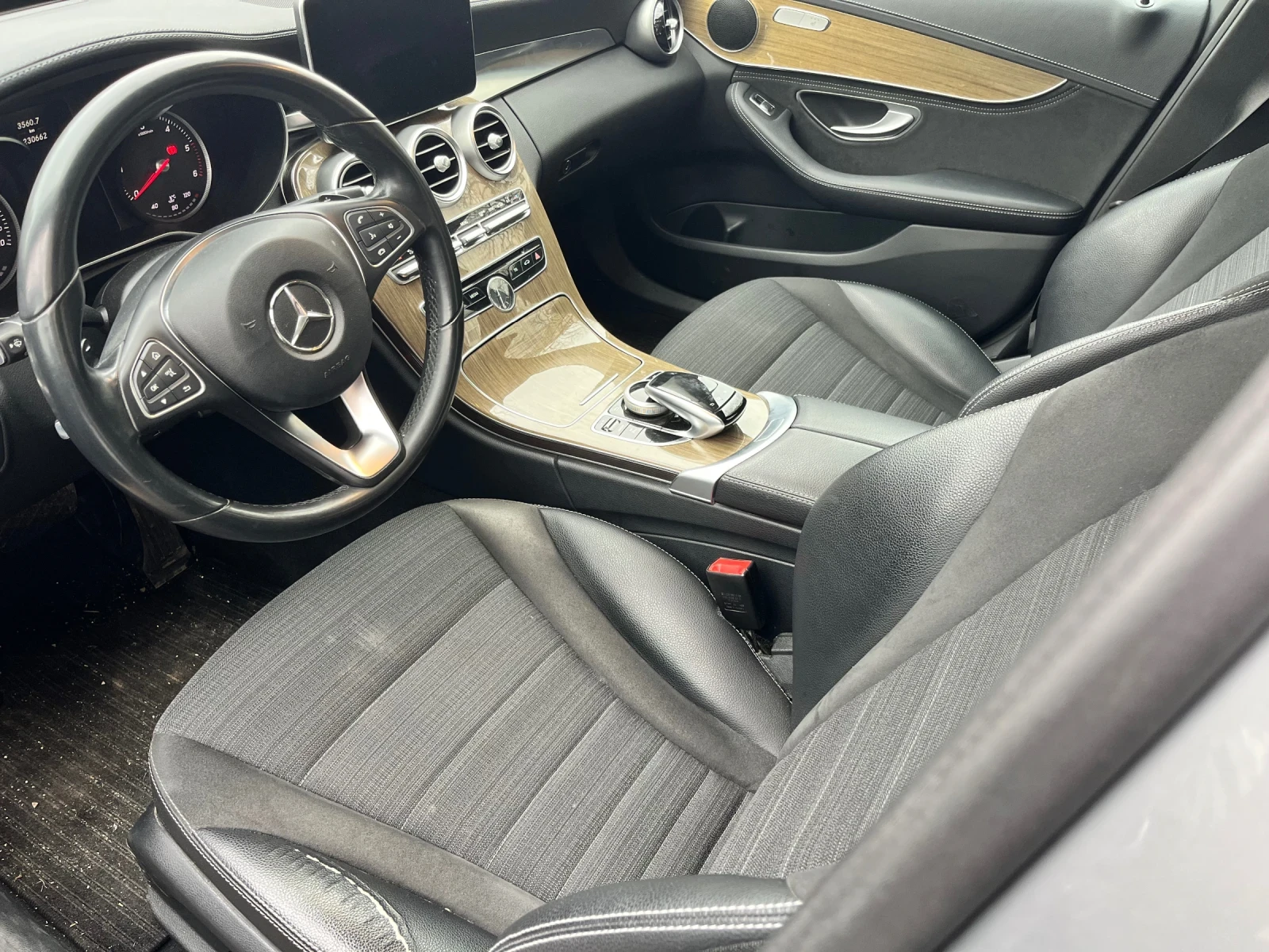 Mercedes-Benz C 250, снимка 9 - Автомобили и джипове - 53786064