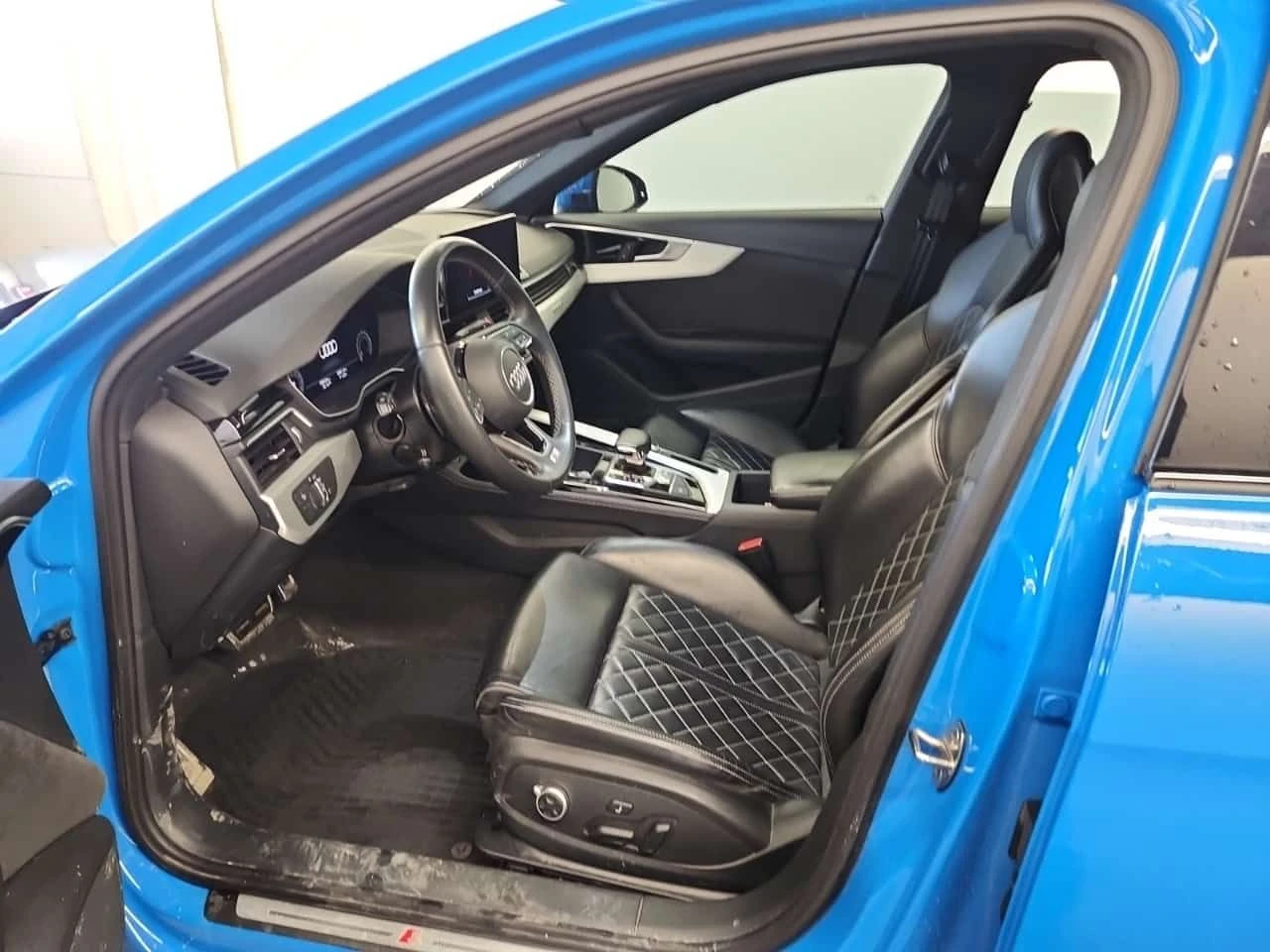 Audi S4  PROGRESSIV| PANORAMA| DISTRONIC| 360| CARFAX , снимка 8 - Автомобили и джипове - 53890135