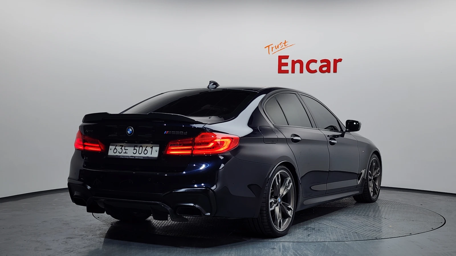 BMW 550 M550d / XDRIVE / FULL , снимка 2 - Автомобили и джипове - 53914334