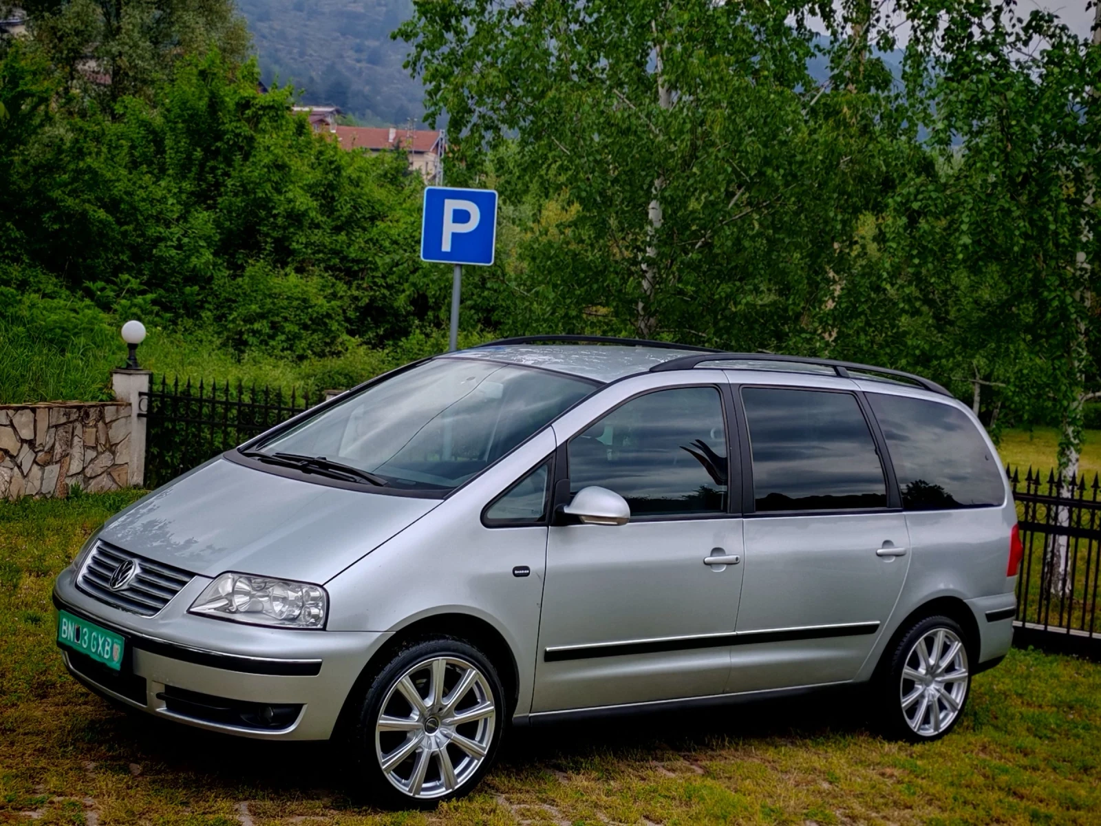 VW Sharan 1.9TDI(116)* 4Х4* 6-СКОРОСТИ* FACELIFT* НОВ ВНОС* , снимка 3 - Автомобили и джипове - 54485405