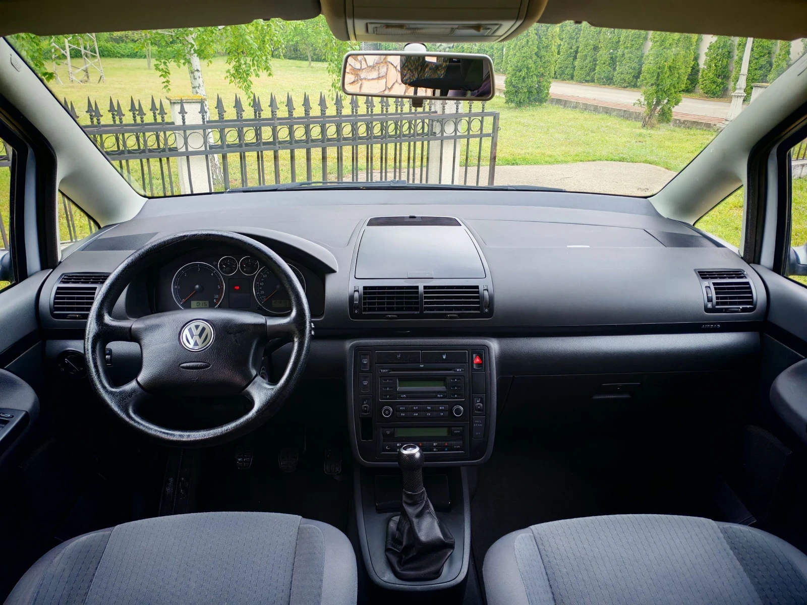 VW Sharan 1.9TDI(116)* 4Х4* 6-СКОРОСТИ* FACELIFT* НОВ ВНОС* , снимка 11 - Автомобили и джипове - 54485405