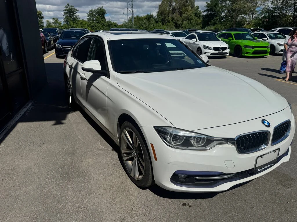 BMW 330 xDrive Sedan AWD, снимка 2 - Автомобили и джипове - 54543912