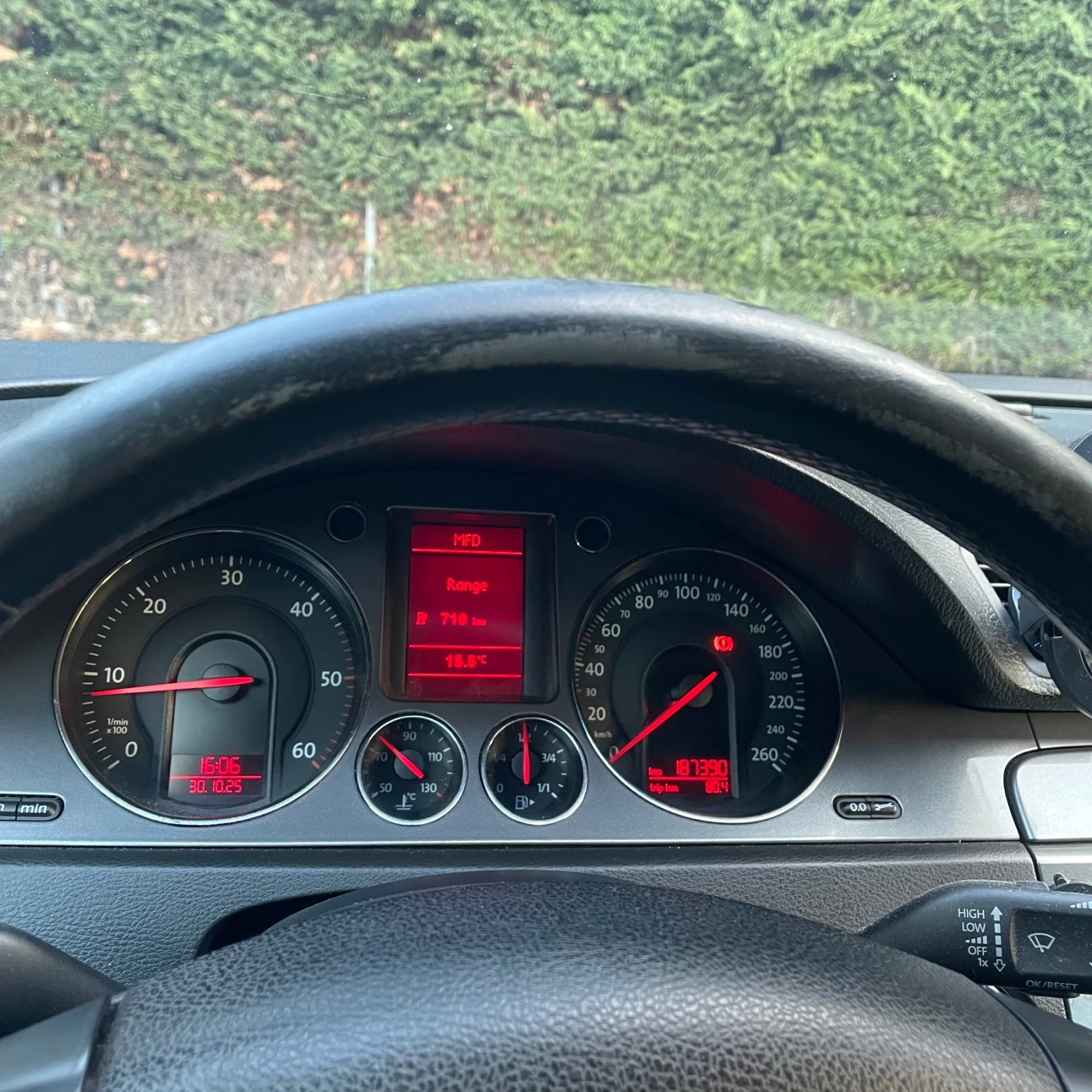 VW Passat B6, снимка 8 - Автомобили и джипове - 54656780
