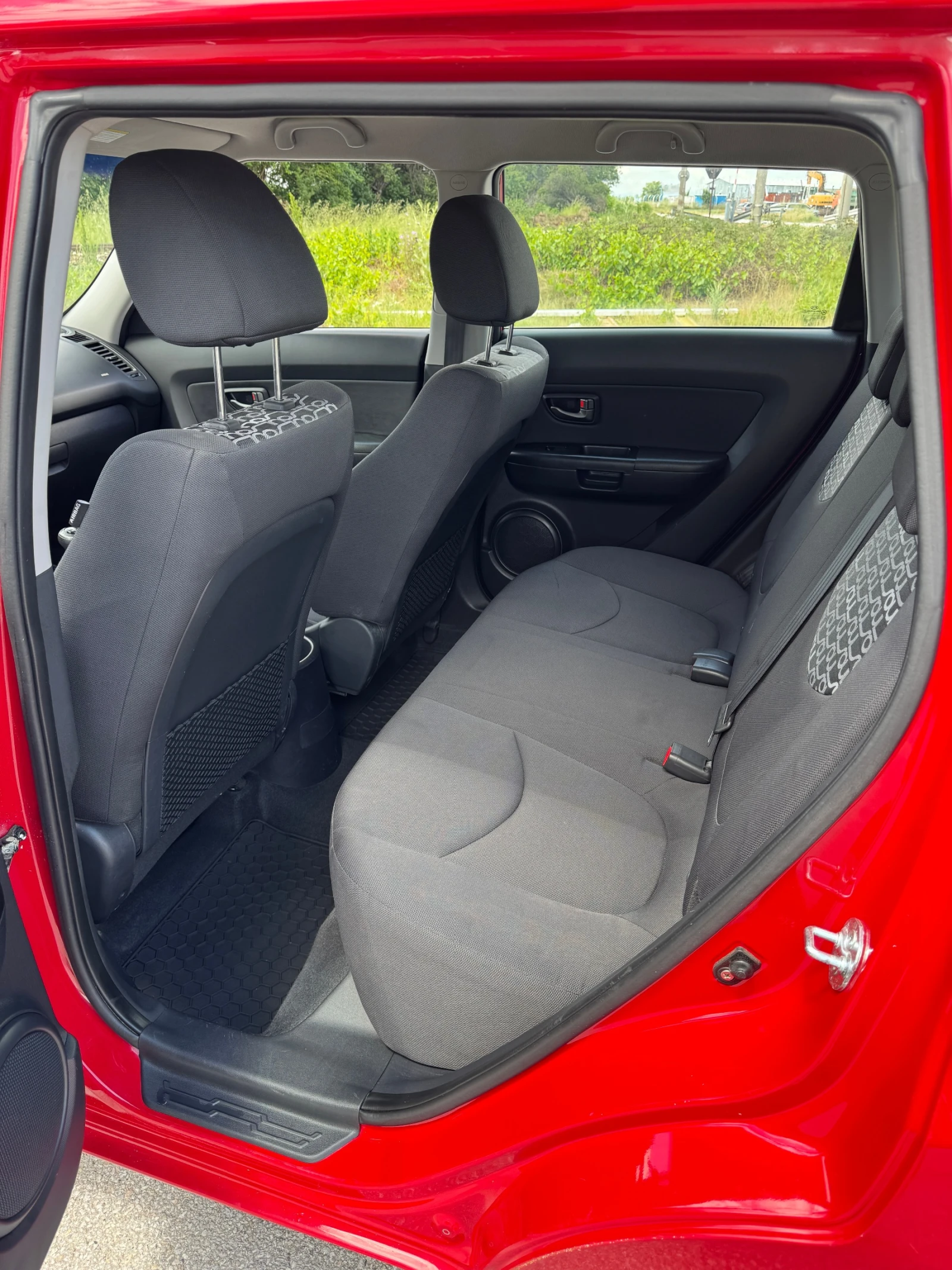 Kia Soul 1.6 CRDi, снимка 11 - Автомобили и джипове - 54703225