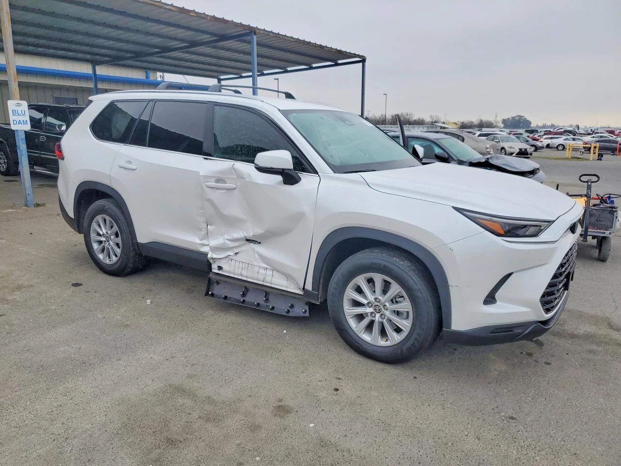 Toyota Grand Highlander 2.5l Xle, снимка 4 - Автомобили и джипове - 54883328