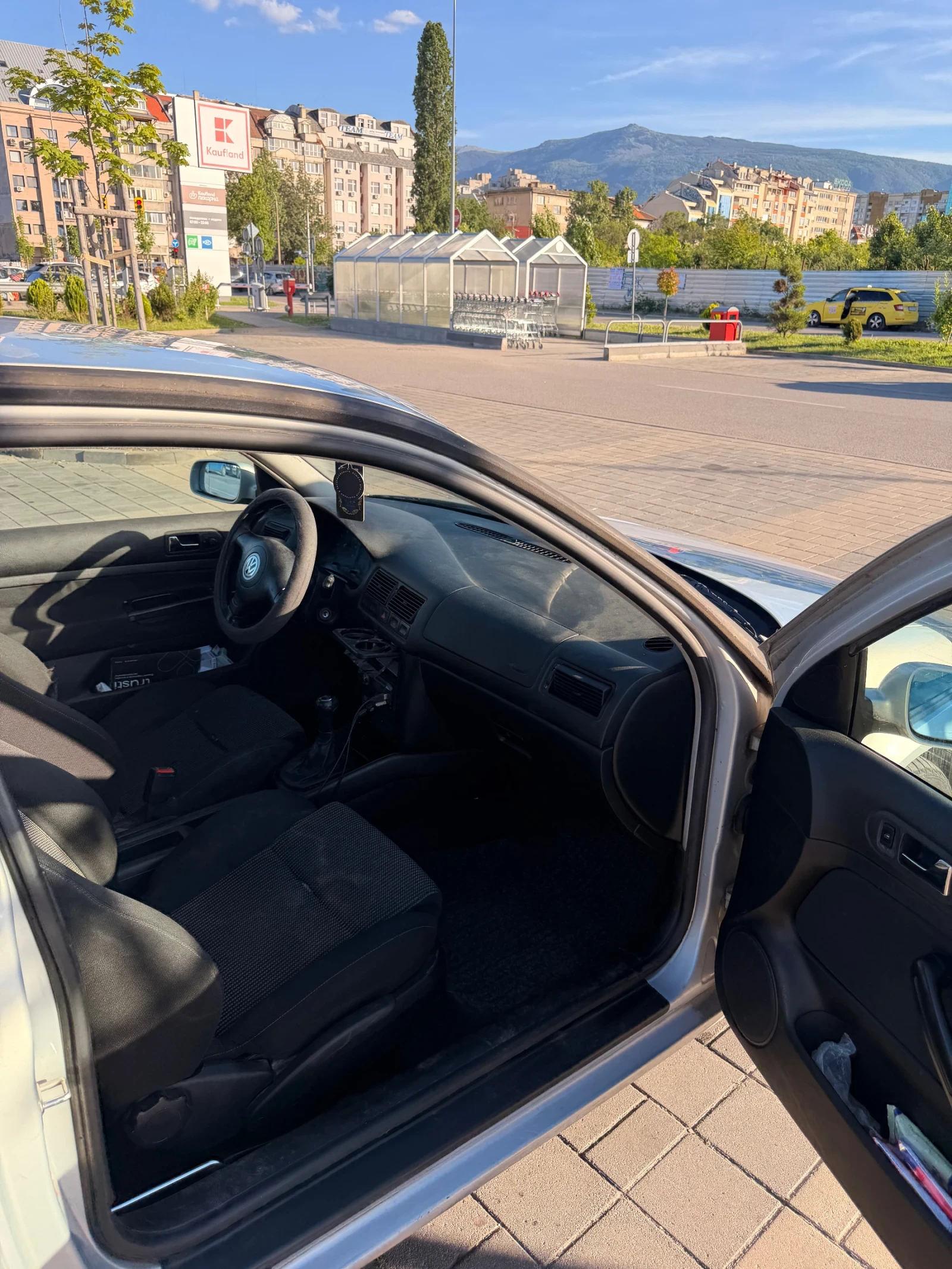 VW Golf, снимка 6 - Автомобили и джипове - 54904541