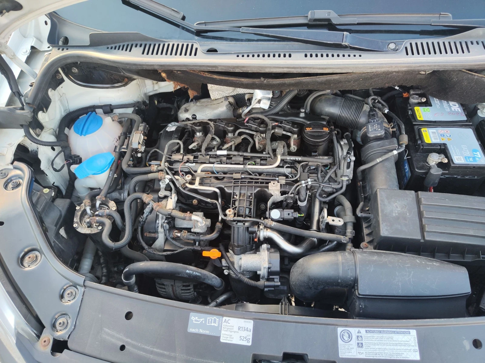 VW Caddy 1.6 TDI KLIMA 102 K, S, снимка 17 - Автомобили и джипове - 54973921