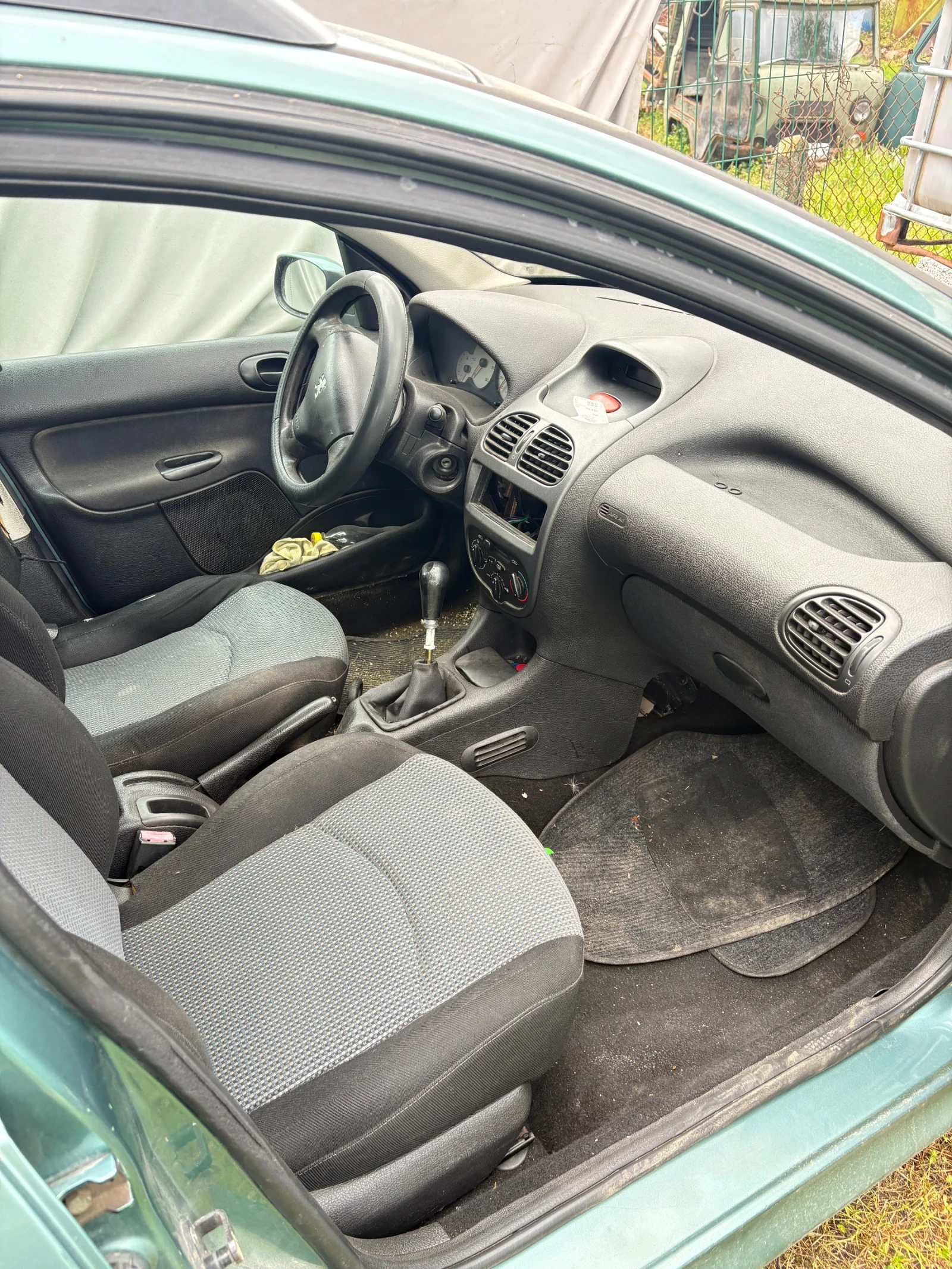 Peugeot 206 1.4 xdi, снимка 4 - Автомобили и джипове - 55166270