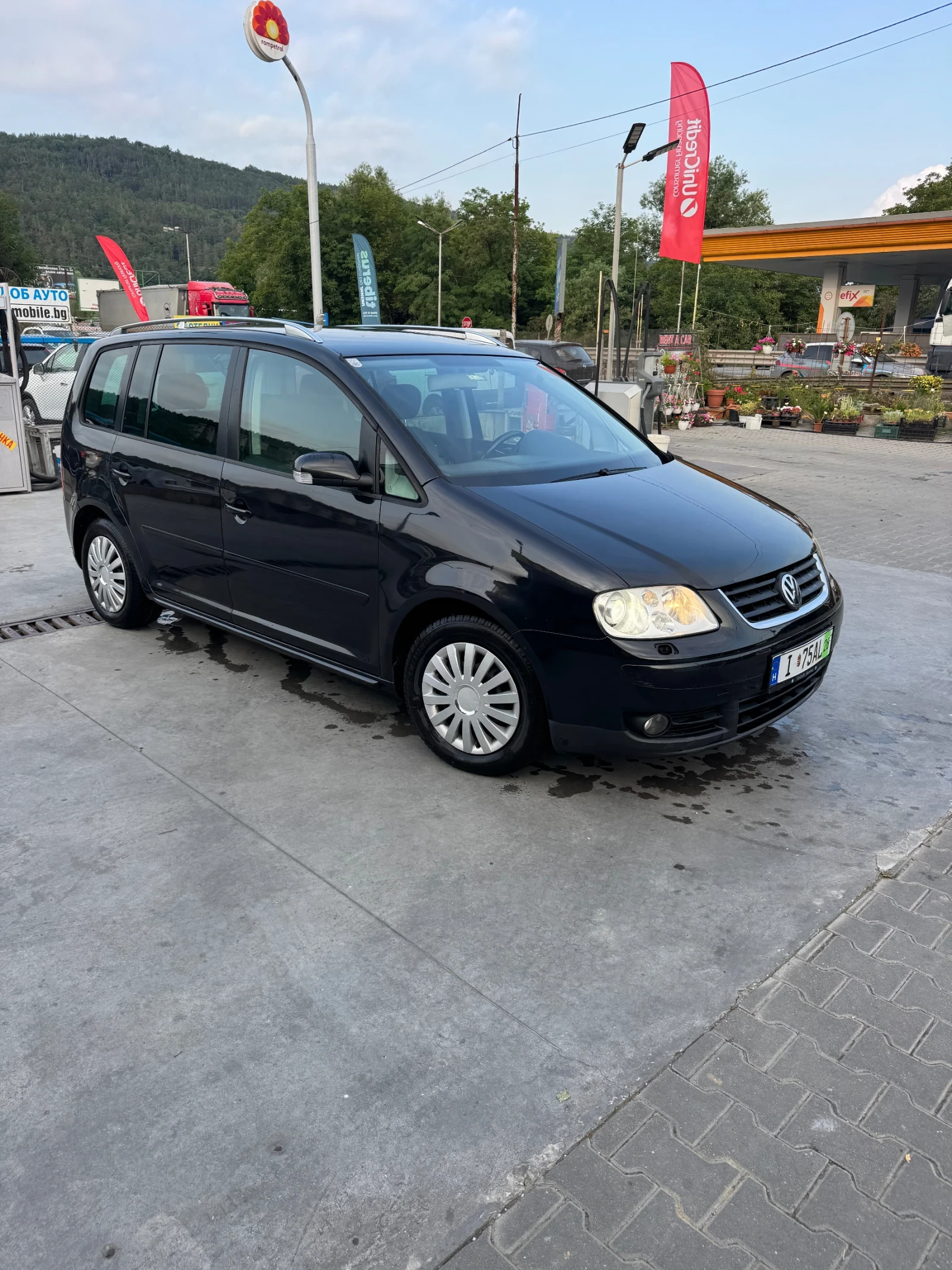 VW Touran 1.9 105, снимка 2 - Автомобили и джипове - 55257859