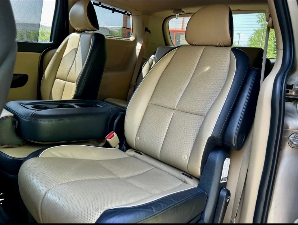 Kia Sedona Готов Лизинг 100%, снимка 12 - Автомобили и джипове - 55458347