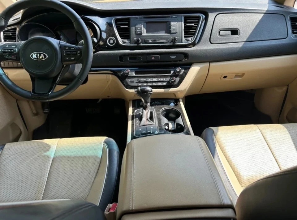Kia Sedona Готов Лизинг 100%, снимка 7 - Автомобили и джипове - 55458347