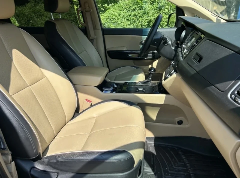 Kia Sedona Готов Лизинг 100%, снимка 9 - Автомобили и джипове - 55458347