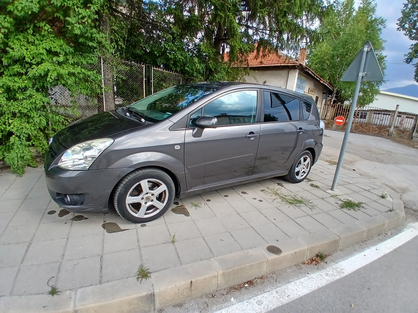 Toyota Corolla verso 2.2 D4D | Mobile.bg � ����������� 10