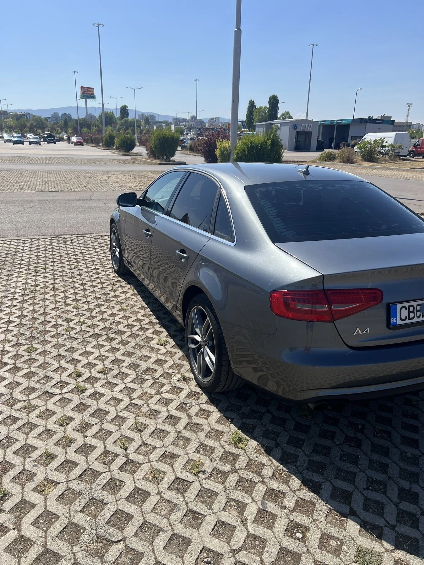 Audi A4, снимка 4 - Автомобили и джипове - 56067112