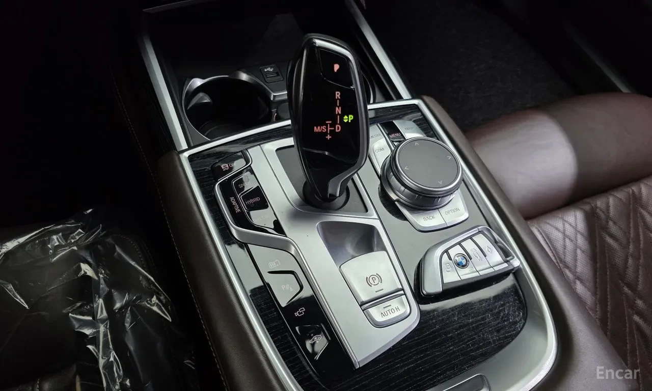 BMW 745 e* PLUG-IN* M SPORT* INDIVIDUAL* �����* ������ ��� | Mobile.bg � ����������� 13