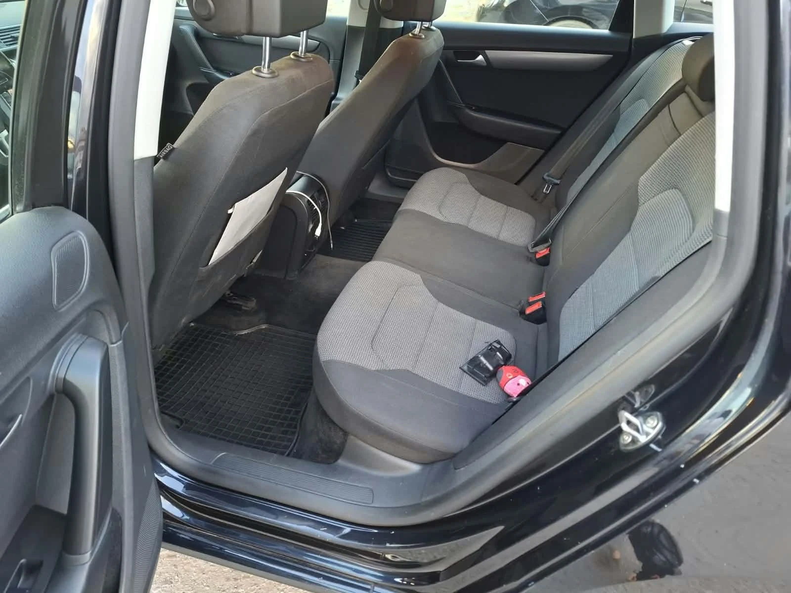 VW Passat VW Passat 1.6diesel Ръчка, снимка 9 - Автомобили и джипове - 56648346