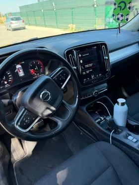 Volvo XC40, снимка 10