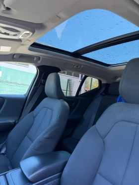 Volvo XC40, снимка 12
